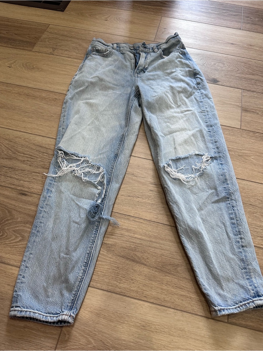 American Eagle Outfitters Light Blue Denim Jeans